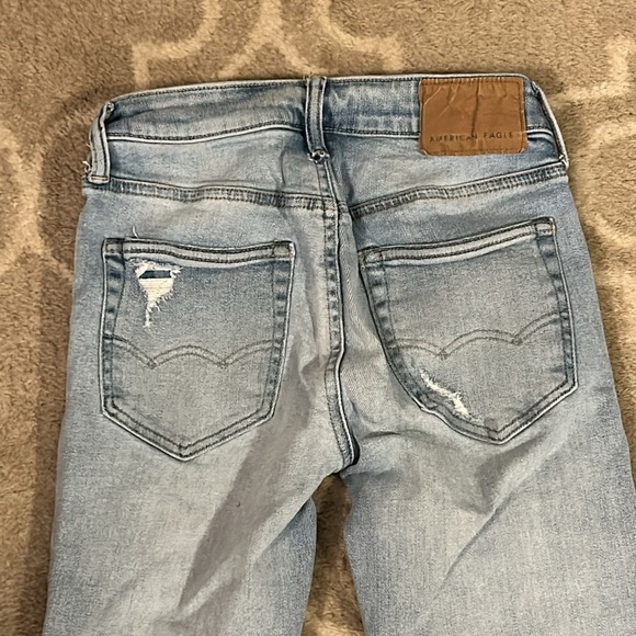 American Eagle Ripped Light Wash Jeans, size 26x28 - Picture 6 of 6